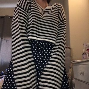 Bell sleeved crooked striped sweater